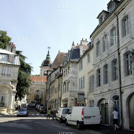 L'Appartement Du Voisin D'Hugo Besançon Esterno foto