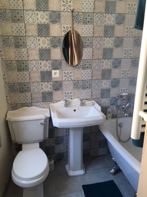 L'Appartement Du Voisin D'Hugo Besançon Esterno foto